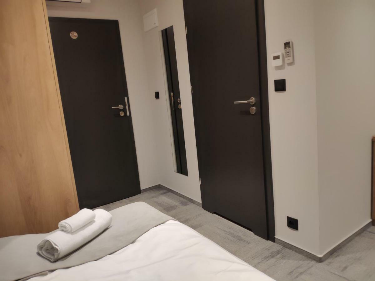 H33 Apartamenty - tylko rezerwacje służbowe Bytom Zewnętrze zdjęcie