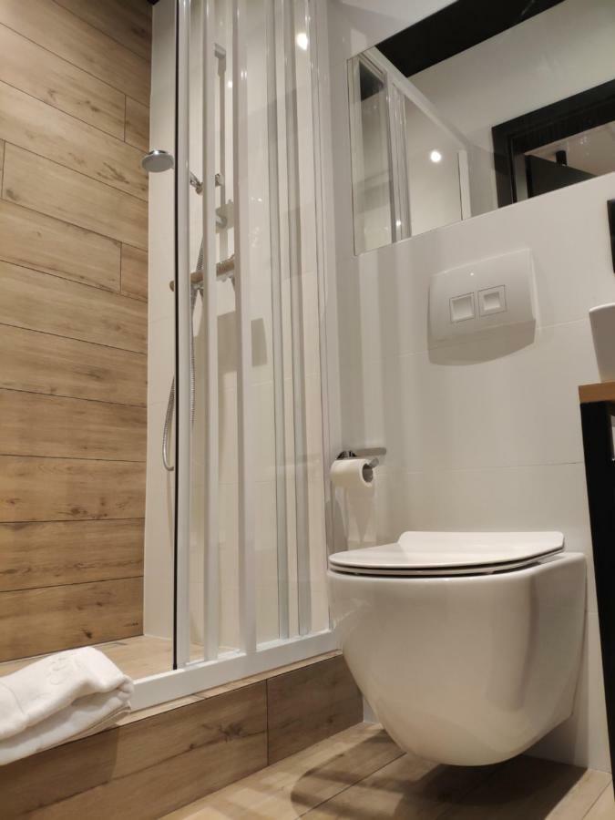 H33 Apartamenty - tylko rezerwacje służbowe Bytom Zewnętrze zdjęcie