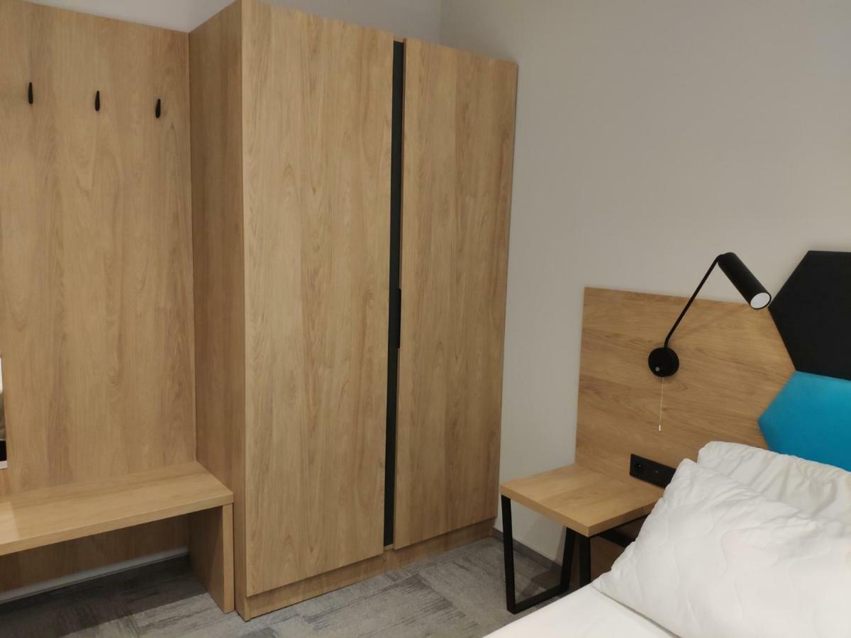 H33 Apartamenty - tylko rezerwacje służbowe Bytom Zewnętrze zdjęcie